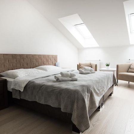 Spa Apartments Bulharska カルロヴィ・ヴァリ エクステリア 写真