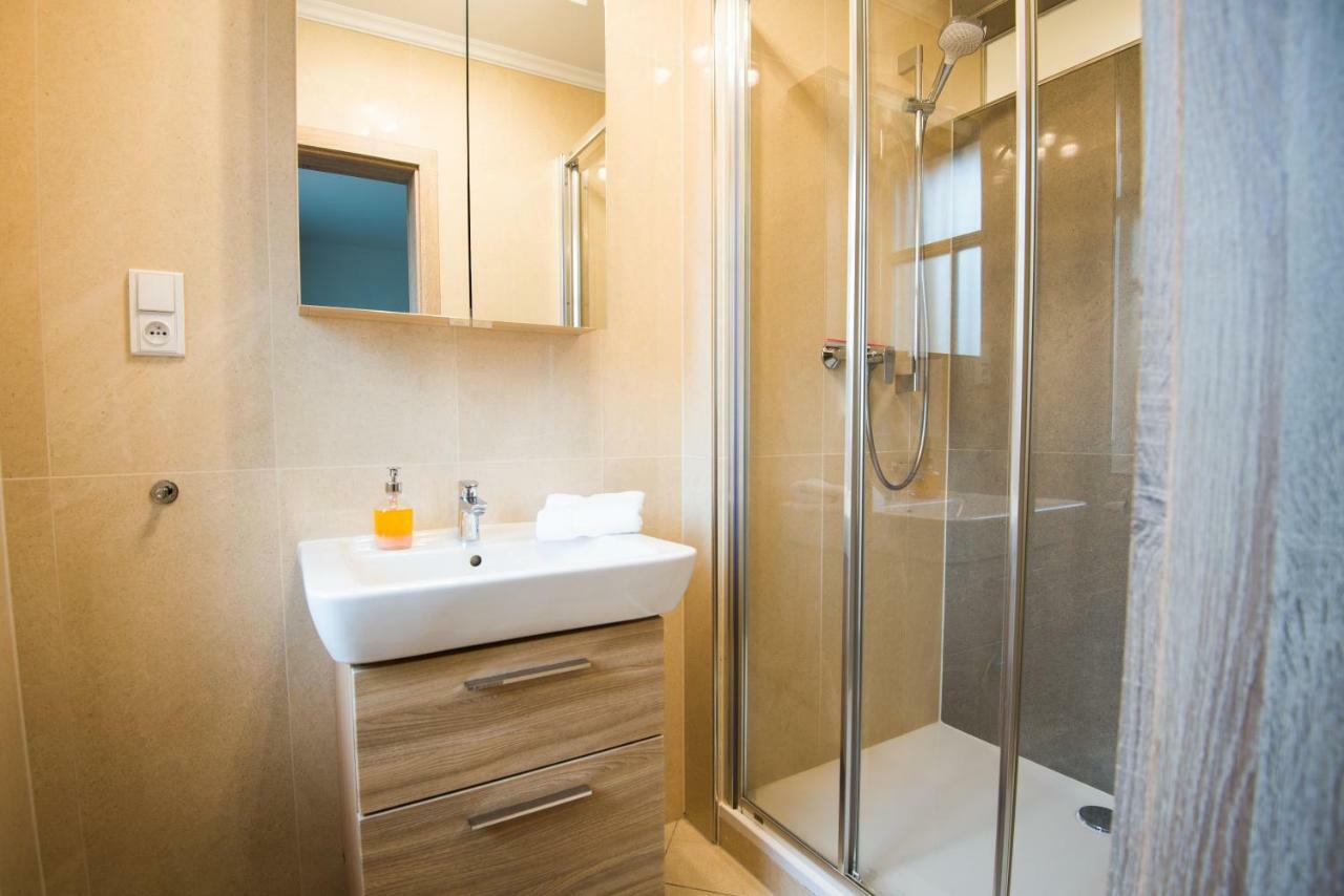 Spa Apartments Bulharska カルロヴィ・ヴァリ エクステリア 写真