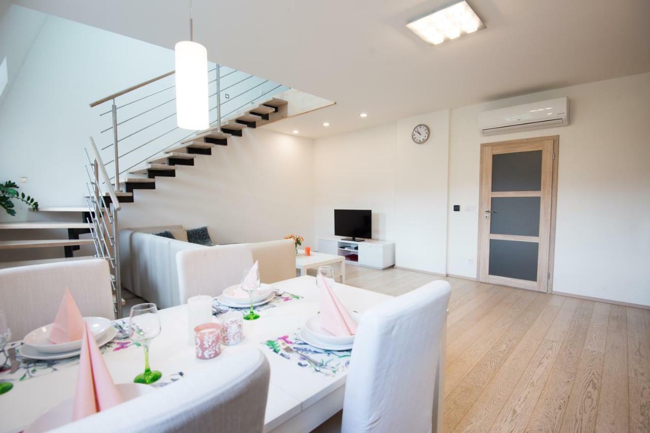 Spa Apartments Bulharska カルロヴィ・ヴァリ エクステリア 写真