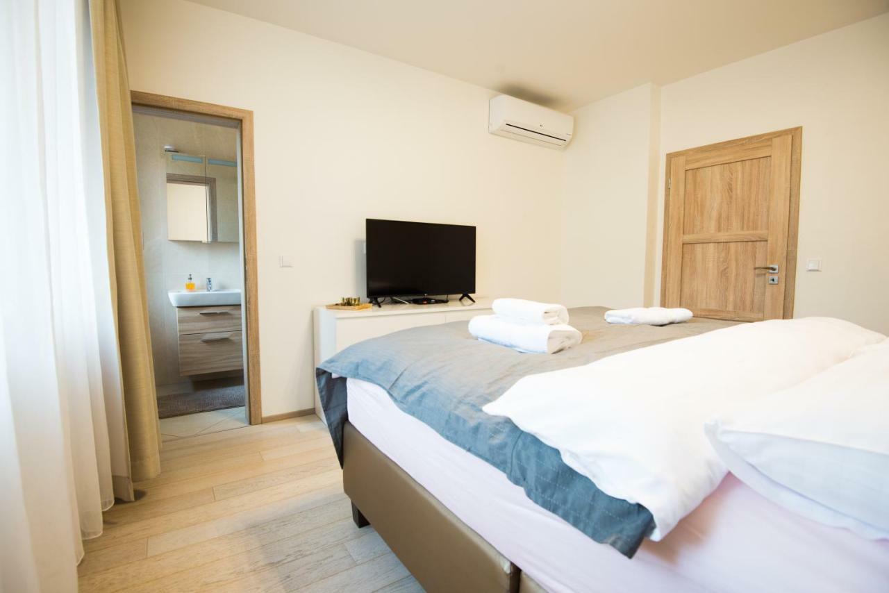 Spa Apartments Bulharska カルロヴィ・ヴァリ エクステリア 写真