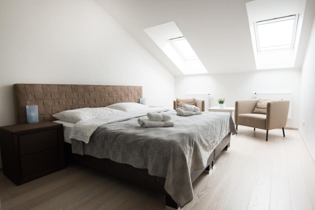 Spa Apartments Bulharska カルロヴィ・ヴァリ エクステリア 写真