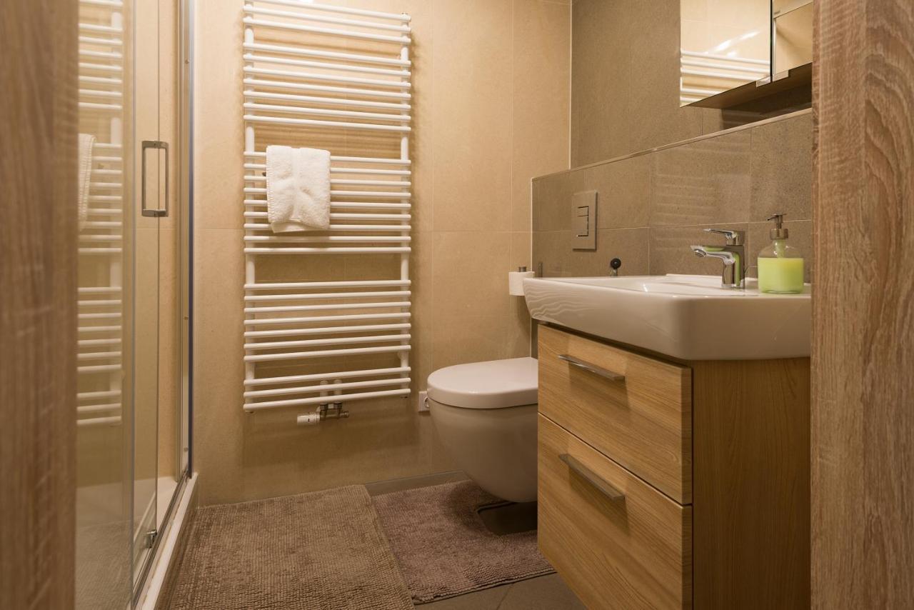 Spa Apartments Bulharska カルロヴィ・ヴァリ エクステリア 写真